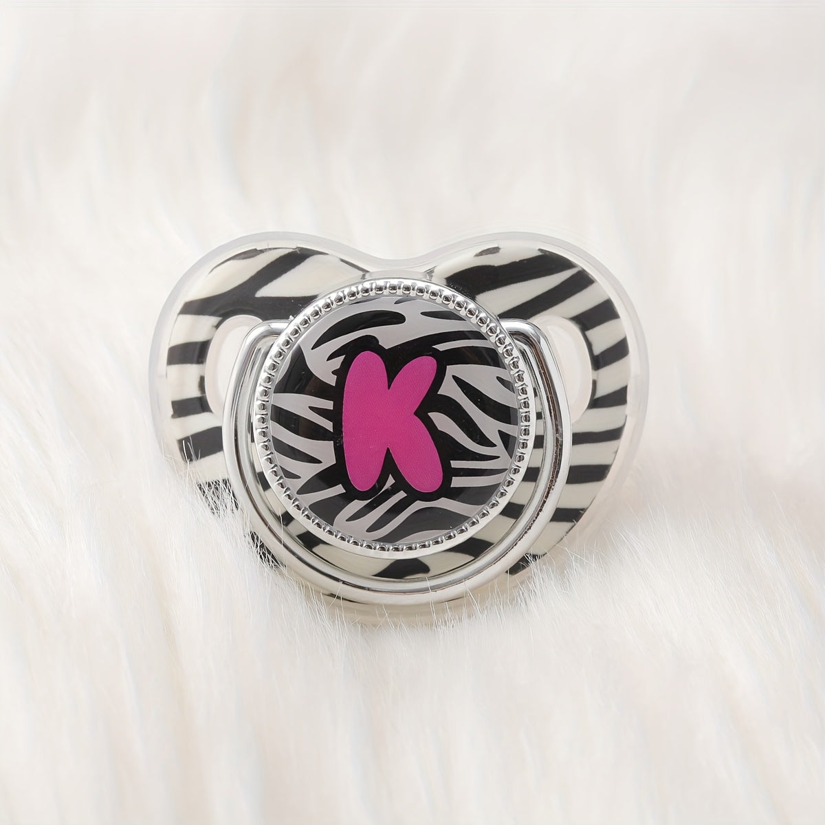 1pc Zebra Print Letter Design Pacifier With Dust Cover, Free Of Phthalates, Easy To Use, Soft And Comfortable, Safe Product, Suitable For Boys And Girls, With Multiple Choices, The Perfect Gift For Children