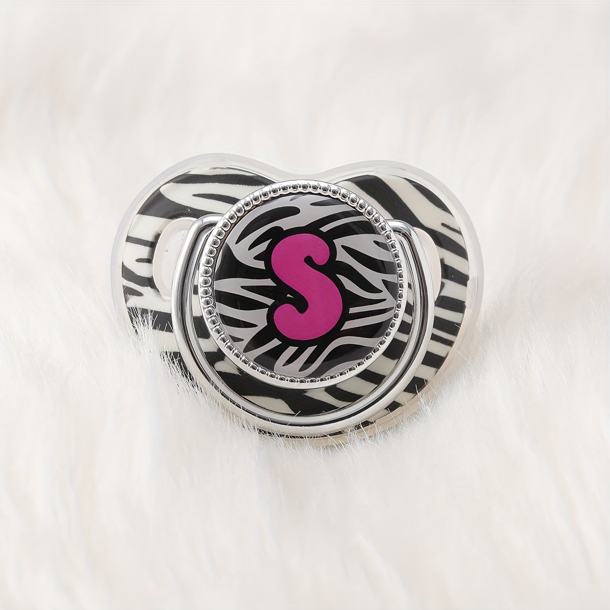 1pc Zebra Print Letter Design Pacifier With Dust Cover, Free Of Phthalates, Easy To Use, Soft And Comfortable, Safe Product, Suitable For Boys And Girls, With Multiple Choices, The Perfect Gift For Children