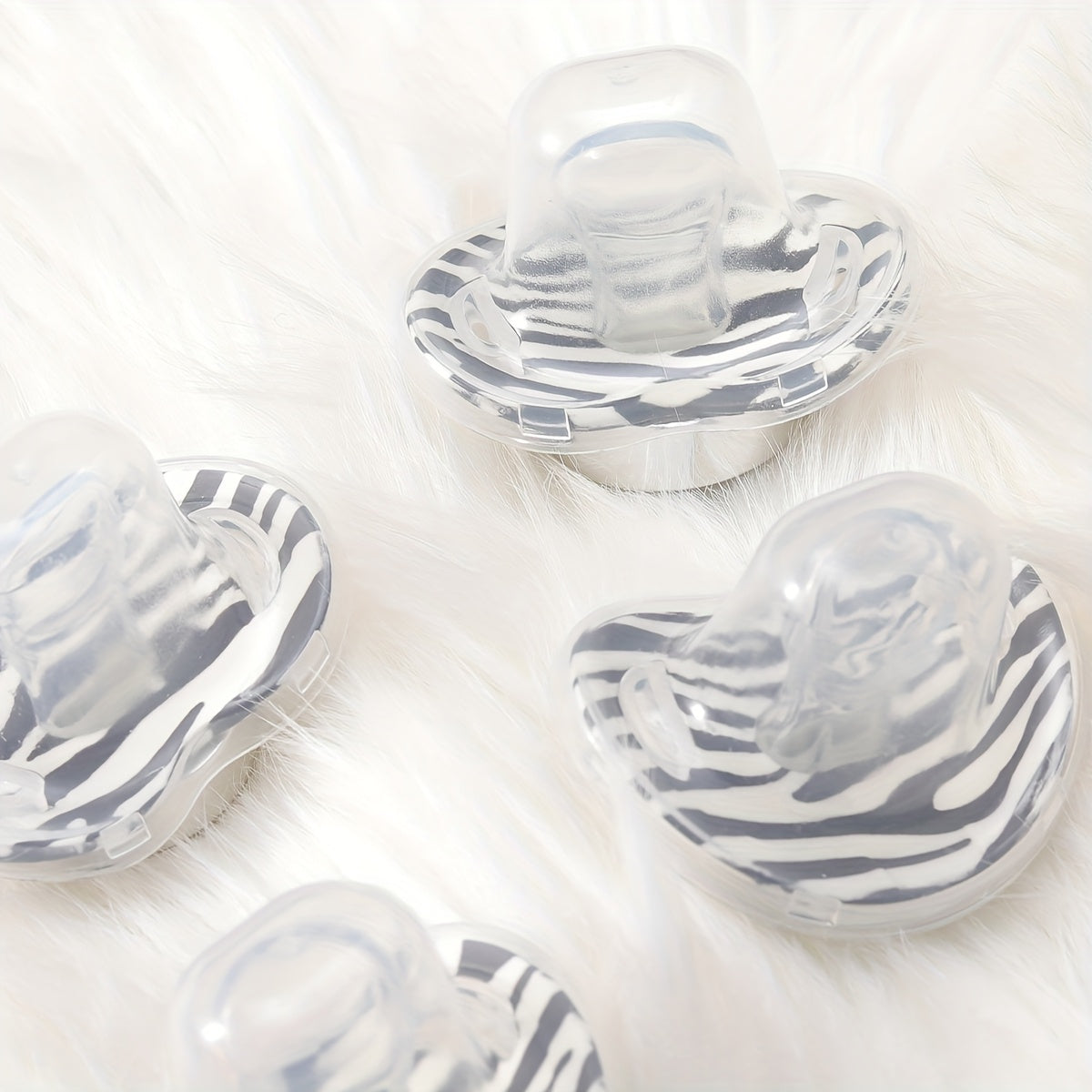 1pc Zebra Print Letter Design Pacifier With Dust Cover, Free Of Phthalates, Easy To Use, Soft And Comfortable, Safe Product, Suitable For Boys And Girls, With Multiple Choices, The Perfect Gift For Children