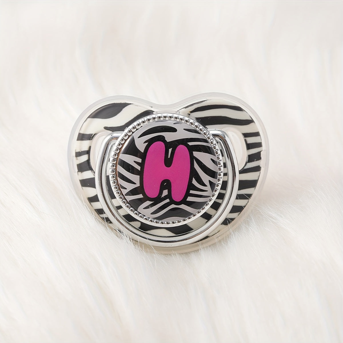 1pc Zebra Print Letter Design Pacifier With Dust Cover, Free Of Phthalates, Easy To Use, Soft And Comfortable, Safe Product, Suitable For Boys And Girls, With Multiple Choices, The Perfect Gift For Children