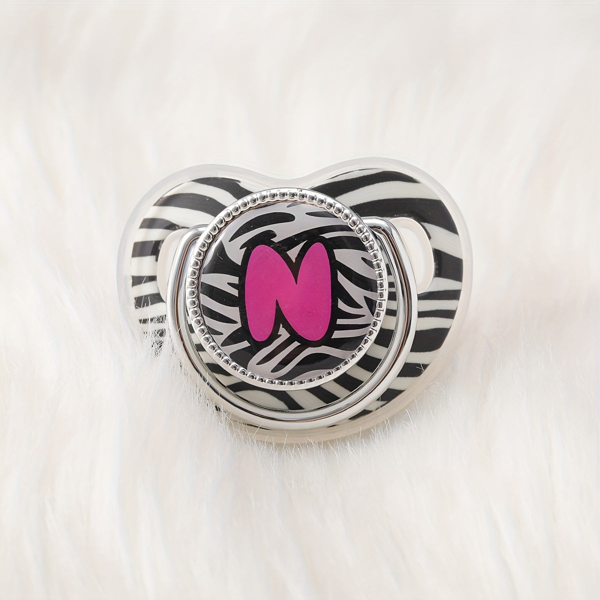 1pc Zebra Print Letter Design Pacifier With Dust Cover, Free Of Phthalates, Easy To Use, Soft And Comfortable, Safe Product, Suitable For Boys And Girls, With Multiple Choices, The Perfect Gift For Children